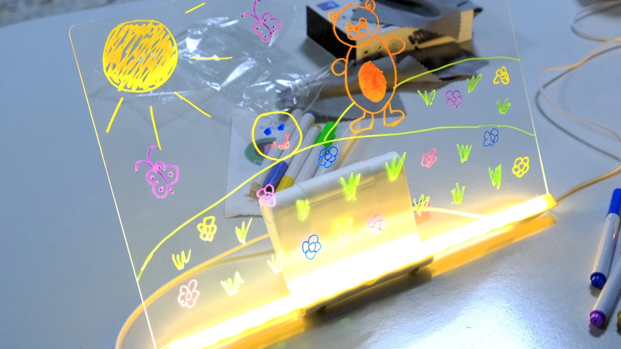 В детском саду «Қарлығаш» состоялся педагогический совет по вопросам применения мультимедийных технологий 