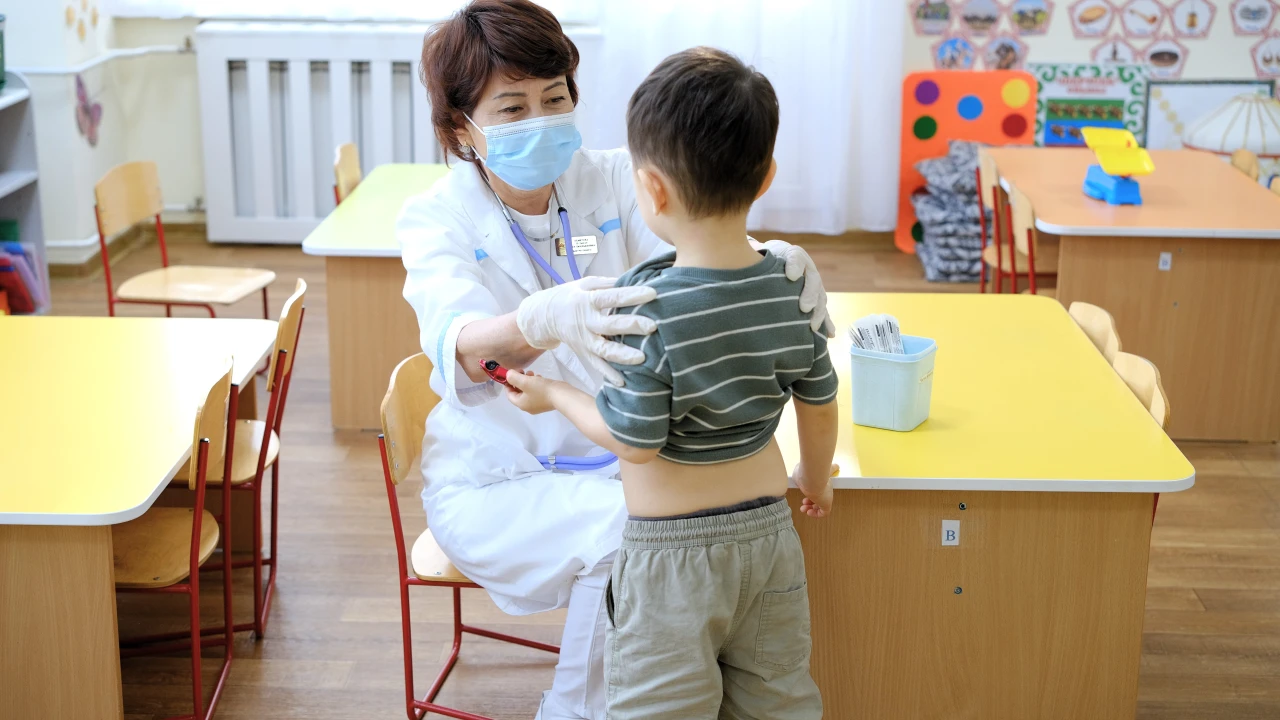 Детский сад «Қарлығаш» усилил профилактику кори 