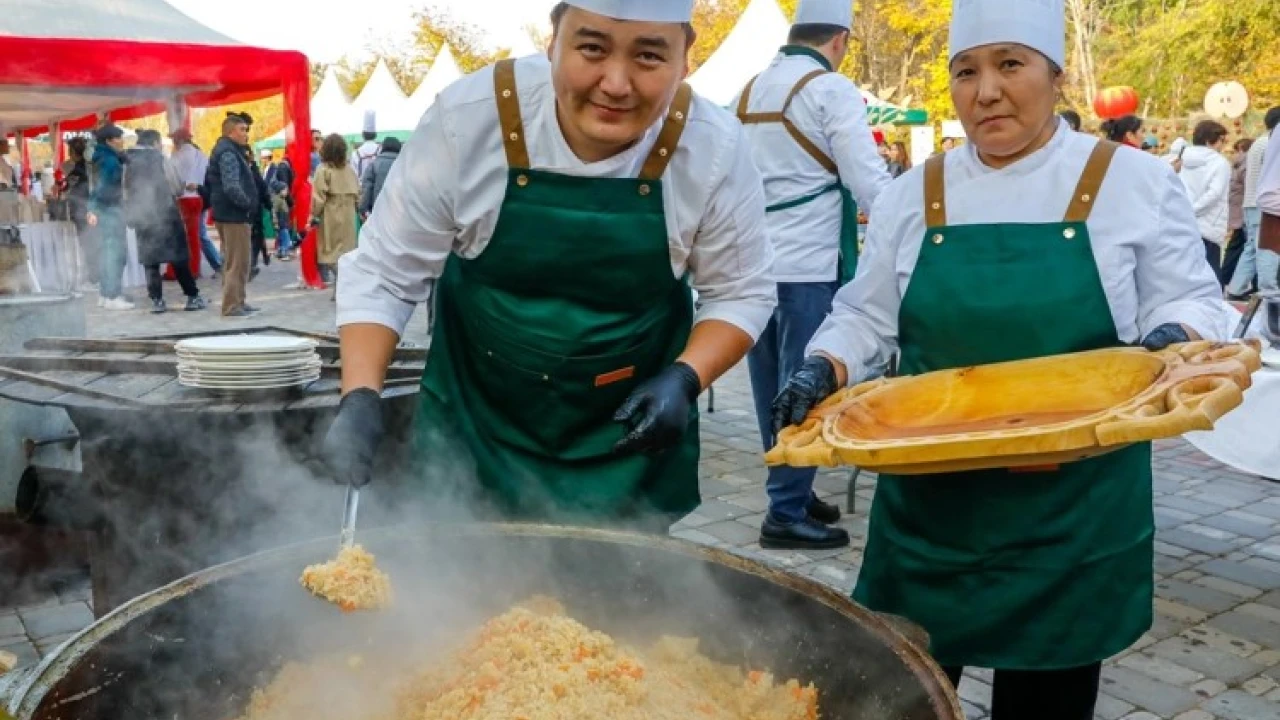 Фестиваль яблок состоялся в Almaty resort 