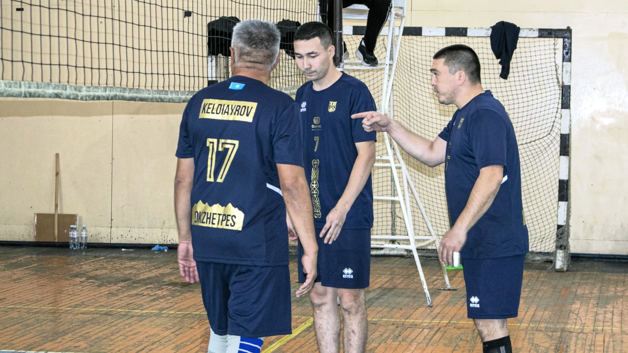 Алматыда Медициналық орталықтың ұйымдары арасында волейболдан чемпионат өтті