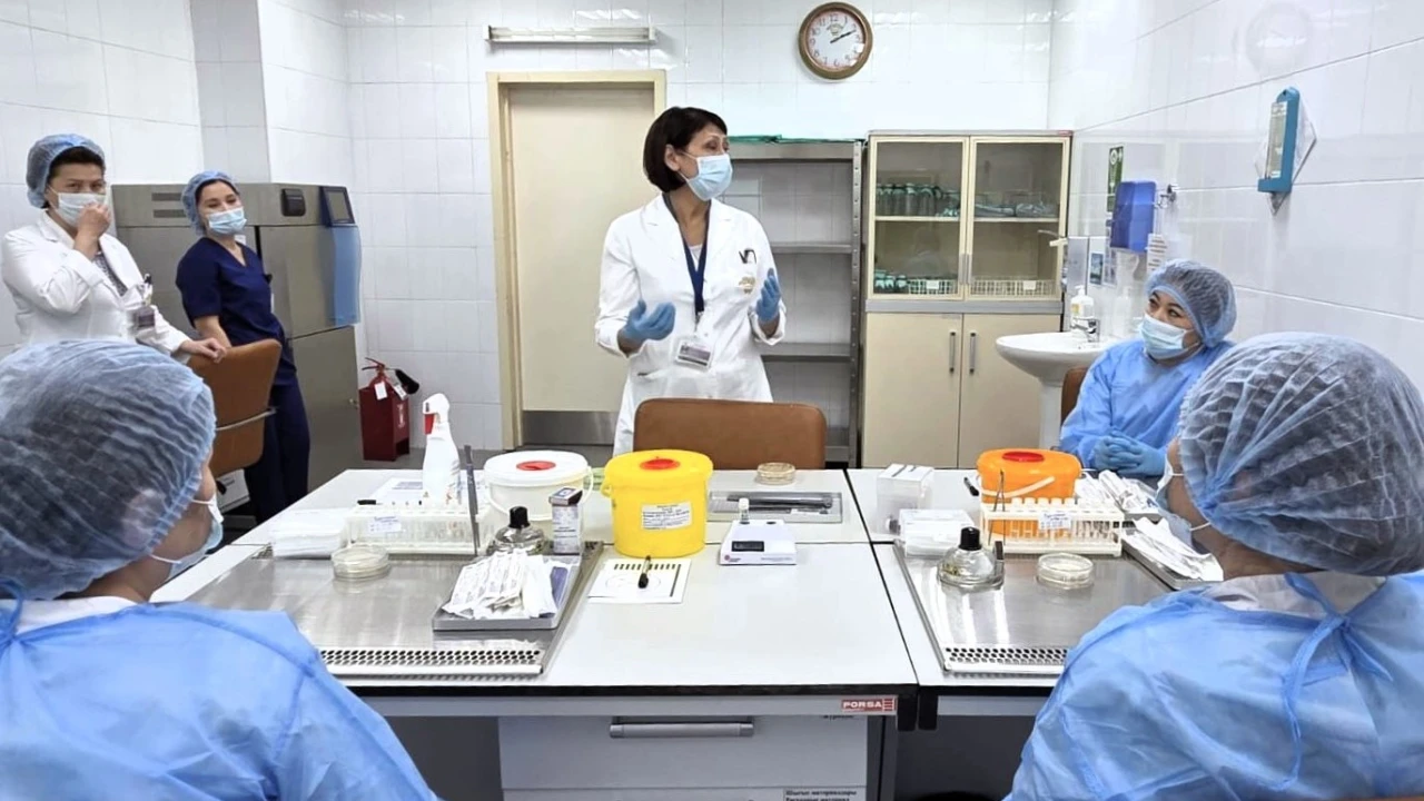 В Больнице Медицинского центра прошел мастер-класс для врачей-бактериологов 