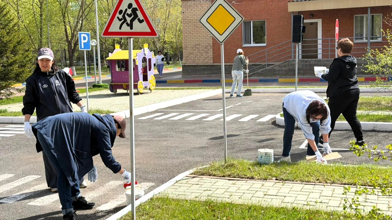 Свыше 400 работников системы Медицинского центра УДП РК приняли участие в общегородском субботнике 